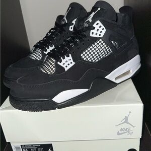 Air Jordan retro 4 white thunder